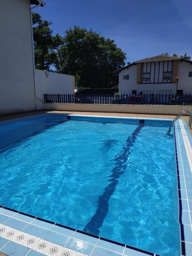 Coqueto Apartamento Con Piscina Comunitaria Apartment Hendaye Exterior photo